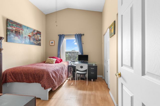 1021 NW 185th Avenue, Pembroke Pines, FL 33029
