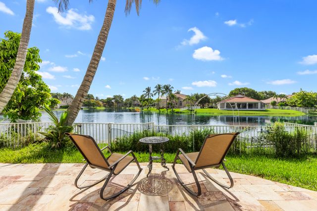 1021 NW 185th Avenue, Pembroke Pines, FL 33029