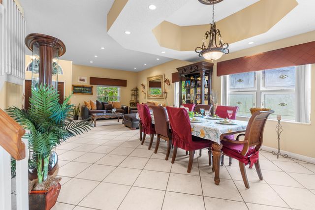 1021 NW 185th Avenue, Pembroke Pines, FL 33029