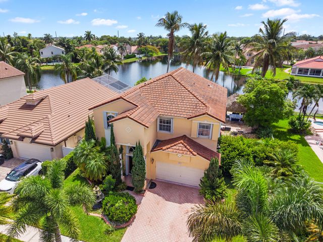 1021 NW 185th Avenue, Pembroke Pines, FL 33029