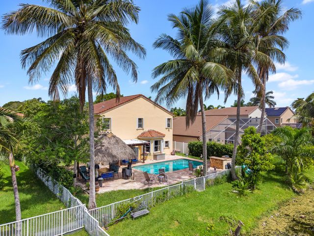 1021 NW 185th Avenue, Pembroke Pines, FL 33029