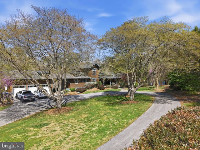 13505 DEAKINS LN, Germantown, MD 20874