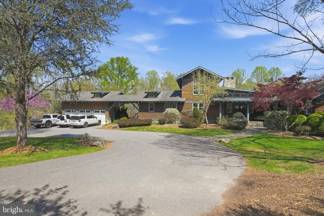 13505 DEAKINS LN, Germantown, MD 20874