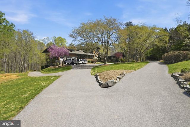 13505 DEAKINS LN, Germantown, MD 20874