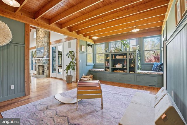 13505 DEAKINS LN, Germantown, MD 20874