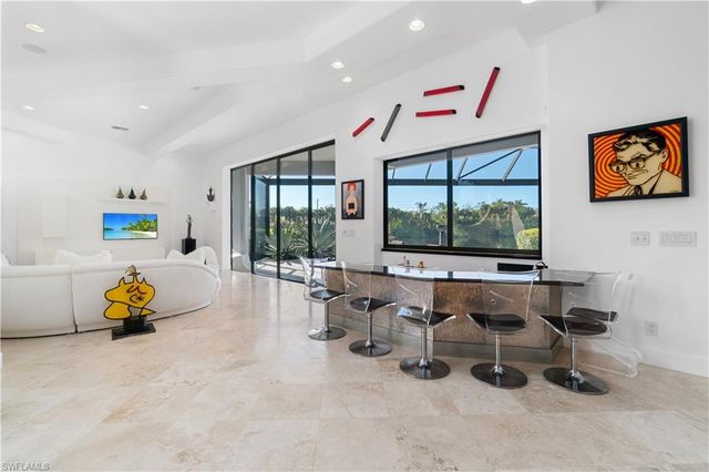 570 Portsmouth CT, Naples, FL 34110