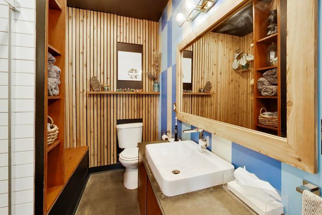 3438 W Le Moyne Street, Chicago, IL 60651