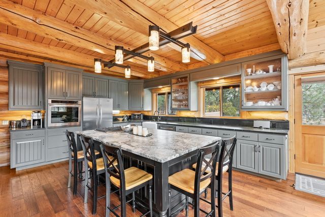 69440 Crooked Horseshoe Road, Sisters, OR 97759