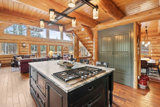 69440 Crooked Horseshoe Road, Sisters, OR 97759