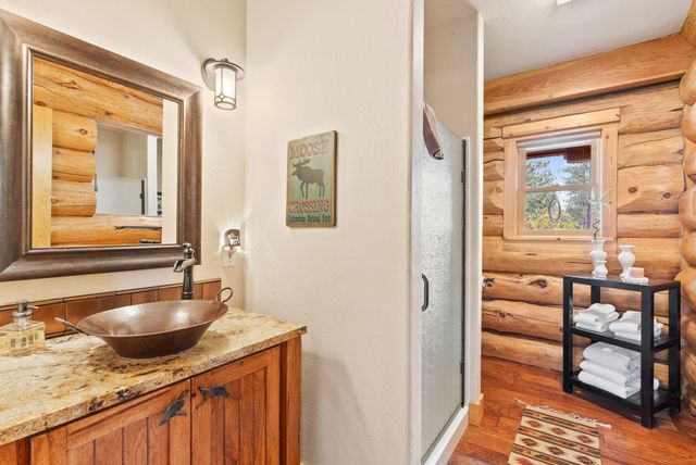 69440 Crooked Horseshoe Road, Sisters, OR 97759