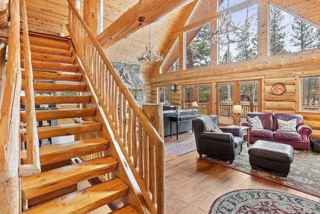 69440 Crooked Horseshoe Road, Sisters, OR 97759