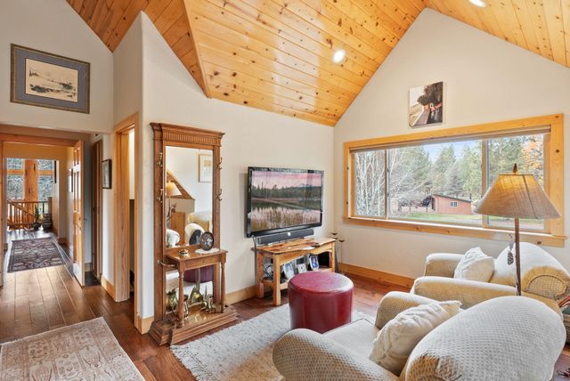 69440 Crooked Horseshoe Road, Sisters, OR 97759