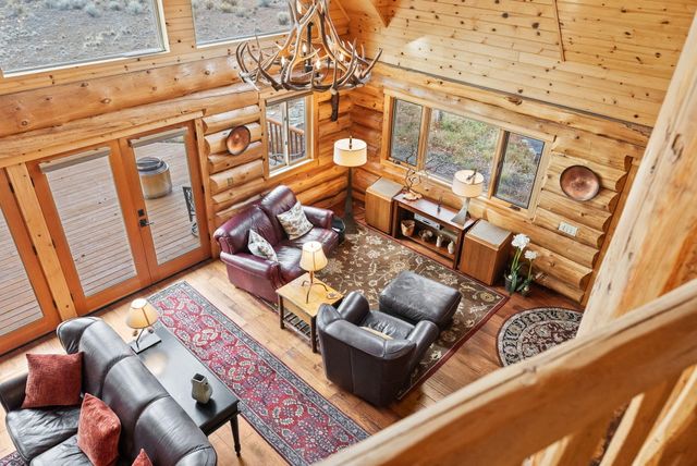 69440 Crooked Horseshoe Road, Sisters, OR 97759