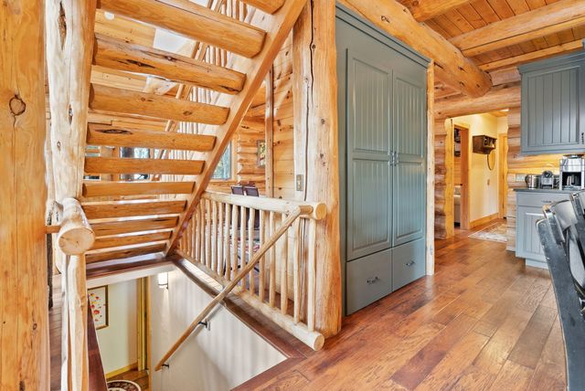 69440 Crooked Horseshoe Road, Sisters, OR 97759