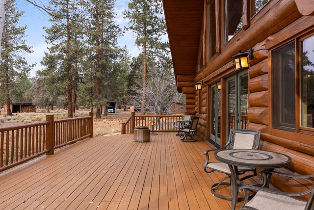 69440 Crooked Horseshoe Road, Sisters, OR 97759