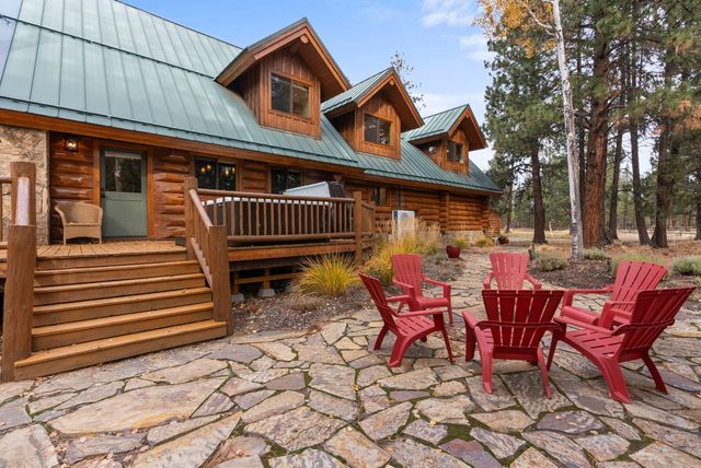 69440 Crooked Horseshoe Road, Sisters, OR 97759