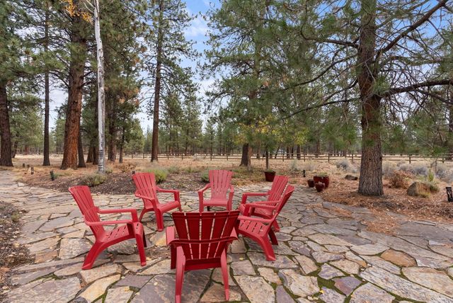 69440 Crooked Horseshoe Road, Sisters, OR 97759