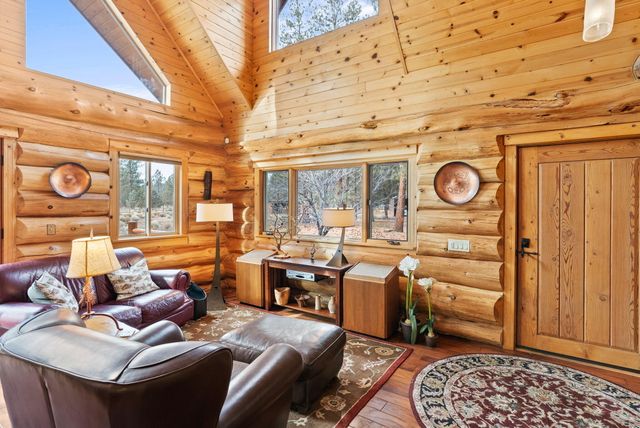 69440 Crooked Horseshoe Road, Sisters, OR 97759