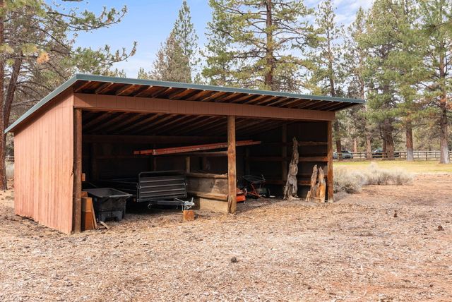 69440 Crooked Horseshoe Road, Sisters, OR 97759