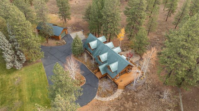 69440 Crooked Horseshoe Road, Sisters, OR 97759