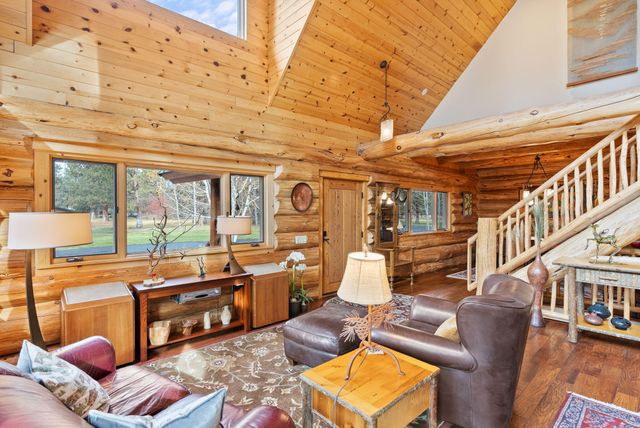 69440 Crooked Horseshoe Road, Sisters, OR 97759