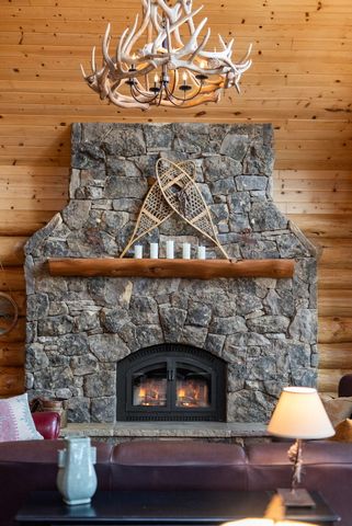 69440 Crooked Horseshoe Road, Sisters, OR 97759