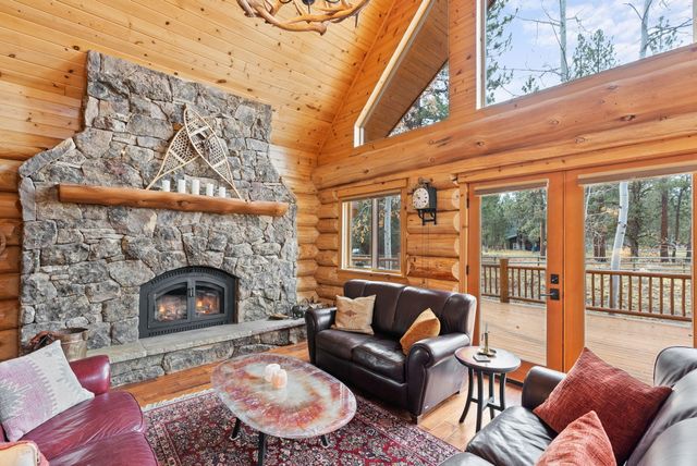 69440 Crooked Horseshoe Road, Sisters, OR 97759