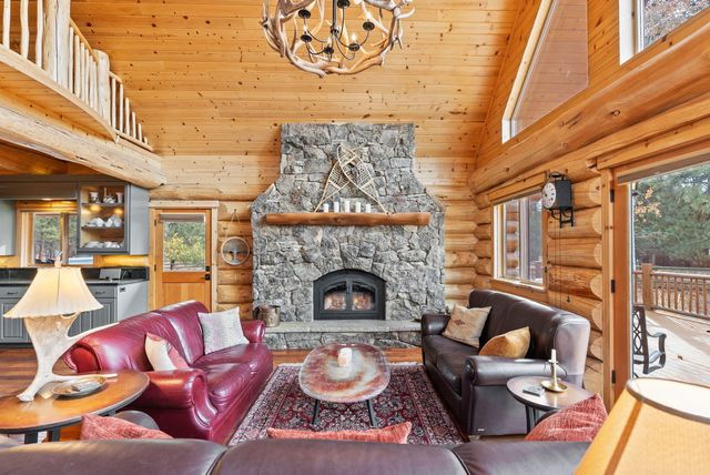 69440 Crooked Horseshoe Road, Sisters, OR 97759