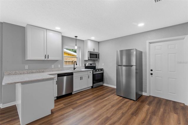 2441 S MILLS AVENUE, Orlando, FL 32806