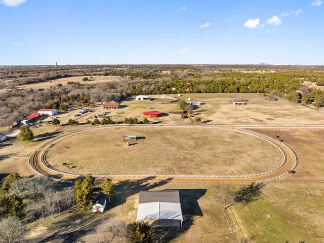 1715 S Joe Wilson Road, Ovilla, TX 75104