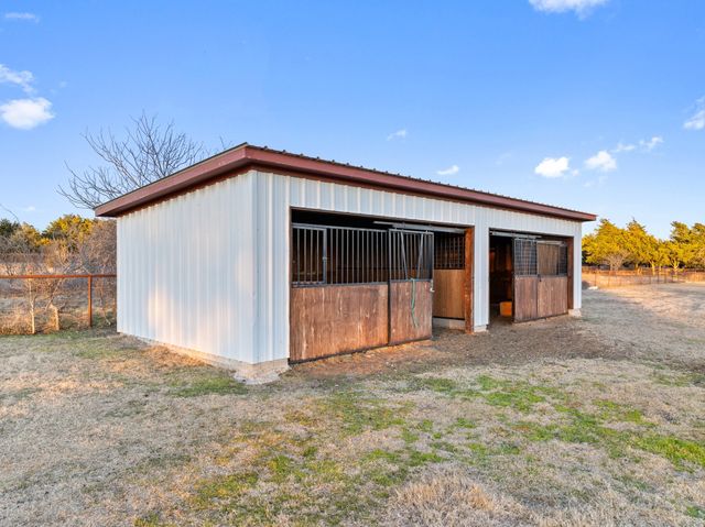 1715 S Joe Wilson Road, Ovilla, TX 75104