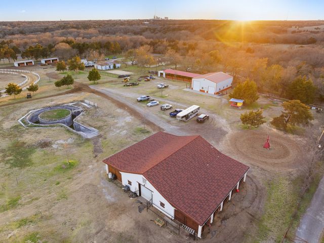 1715 S Joe Wilson Road, Ovilla, TX 75104