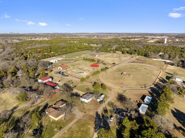 1715 S Joe Wilson Road, Ovilla, TX 75104