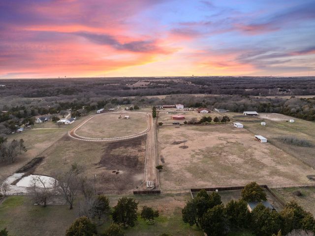 1715 S Joe Wilson Road, Ovilla, TX 75104