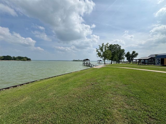 5000 Waterfront Road 126, Kerens, TX 75144