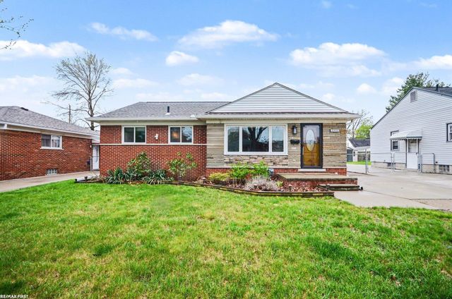 22000 Trombly Street, St Clair Shores, MI 48080