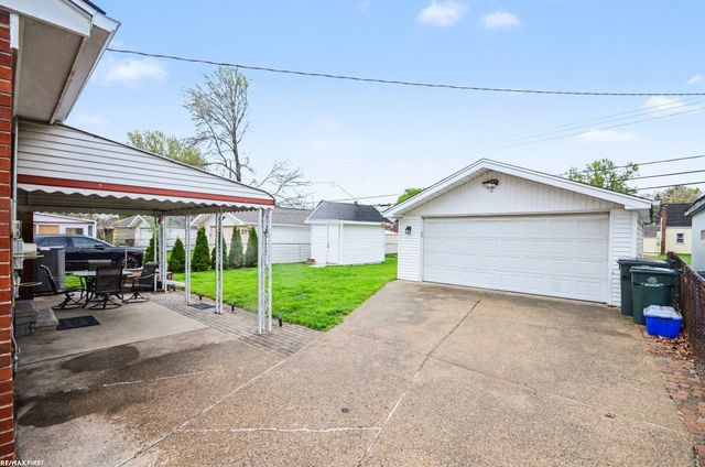 22000 Trombly Street, St Clair Shores, MI 48080