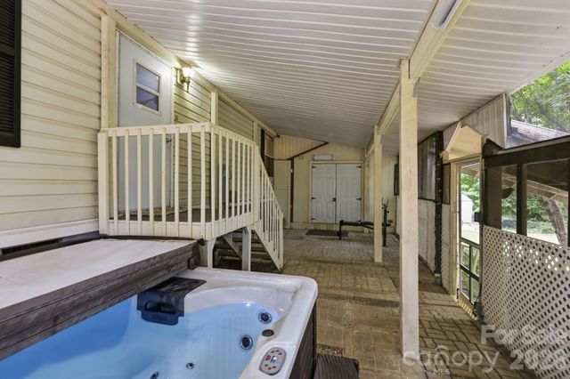 405 Gray Court, Asheville, NC 28806