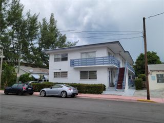 7725 Carlyle Avenue 9, Miami Beach, FL 33141