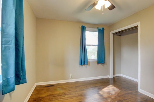 665 Shelton Ct, Clarksville, TN 37040