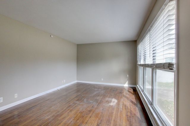 665 Shelton Ct, Clarksville, TN 37040