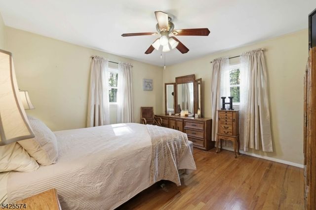 42 Lenox Ave, Green Brook Twp., NJ 08812