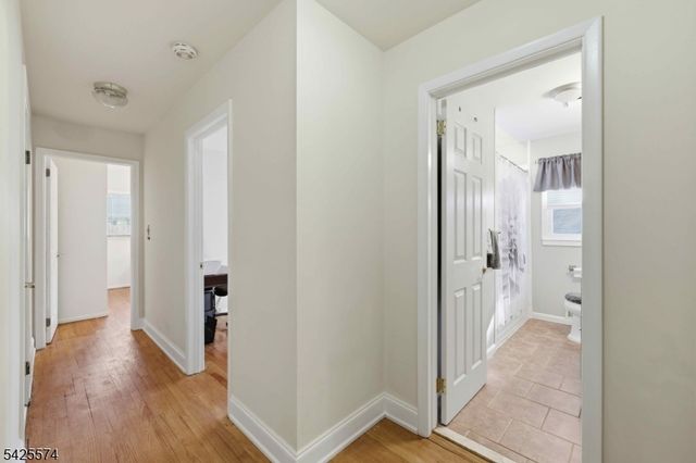 42 Lenox Ave, Green Brook Twp., NJ 08812