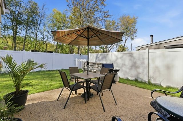 42 Lenox Ave, Green Brook Twp., NJ 08812