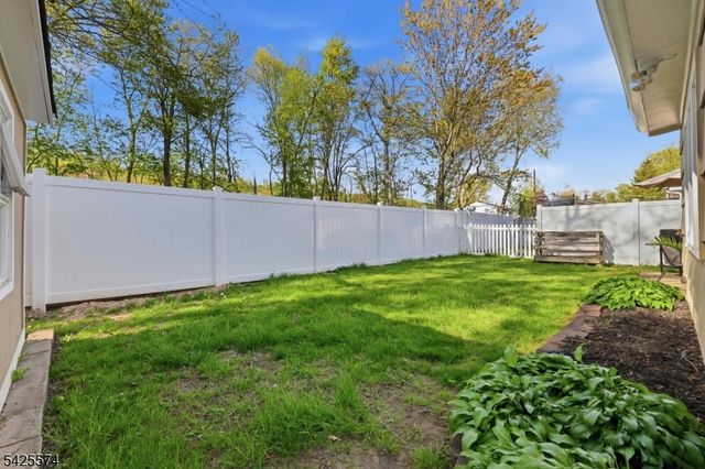 42 Lenox Ave, Green Brook Twp., NJ 08812