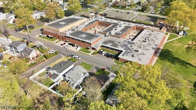 42 Lenox Ave, Green Brook Twp., NJ 08812