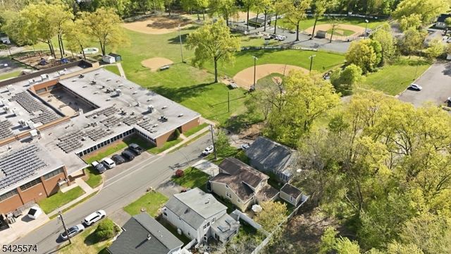 42 Lenox Ave, Green Brook Twp., NJ 08812