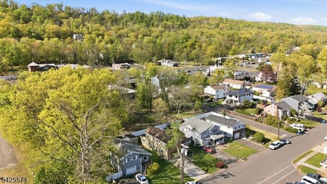 42 Lenox Ave, Green Brook Twp., NJ 08812