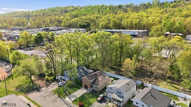 42 Lenox Ave, Green Brook Twp., NJ 08812