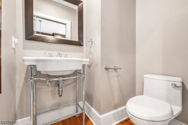 67 Woodland Rd, Bloomfield Twp., NJ 07003